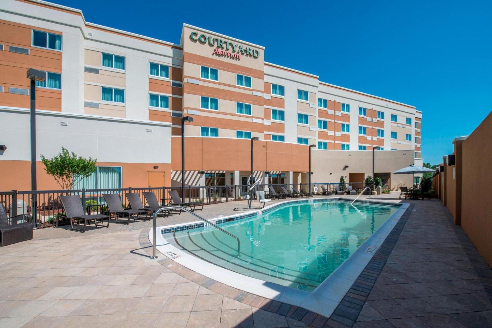 Courtyard By Marriott