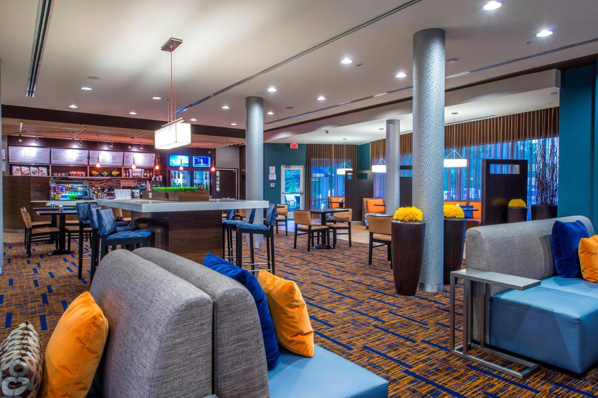 Courtyard By Marriott Hotel 3*